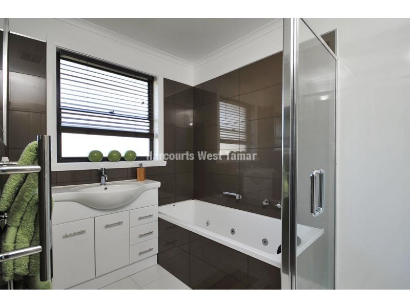 17 Balmoral Ave, Riverside TAS 7250