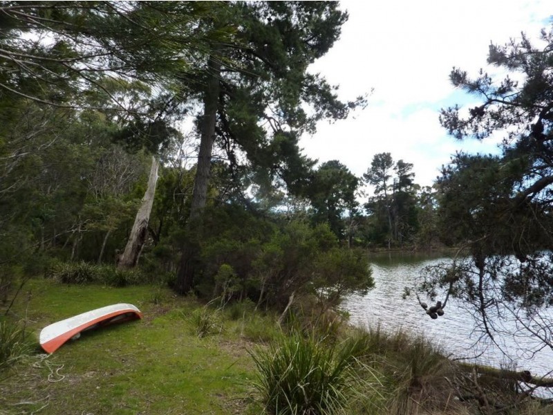 42 Clarence  Point Road, Clarence Point TAS 7270