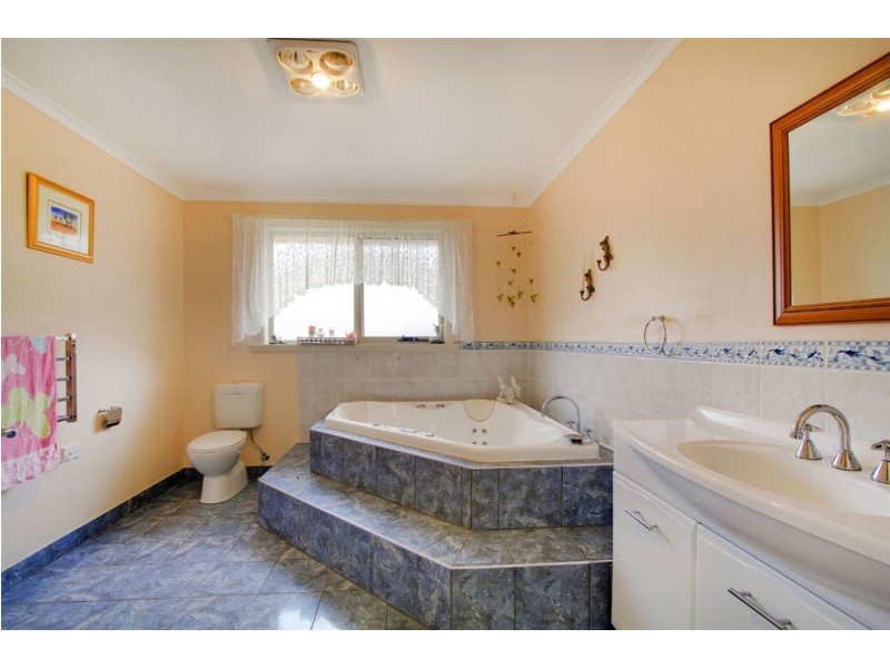 50 Pleasant Hills Drive, Grindelwald TAS 7277