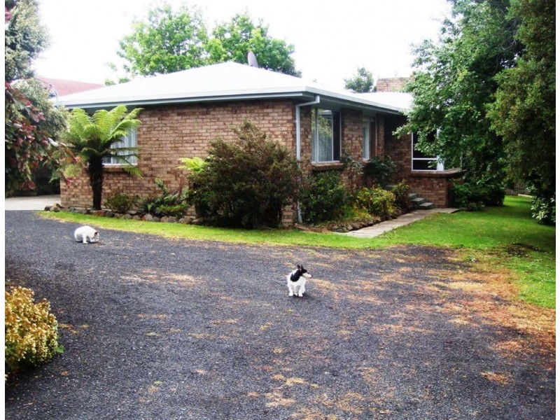 36 Grubb Street, Beaconsfield TAS 7270