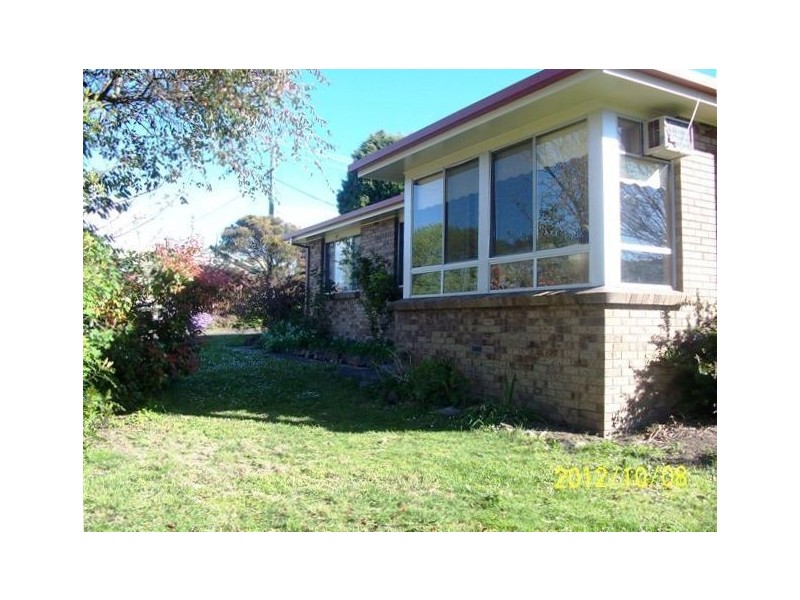 36 Grubb Street, Beaconsfield TAS 7270