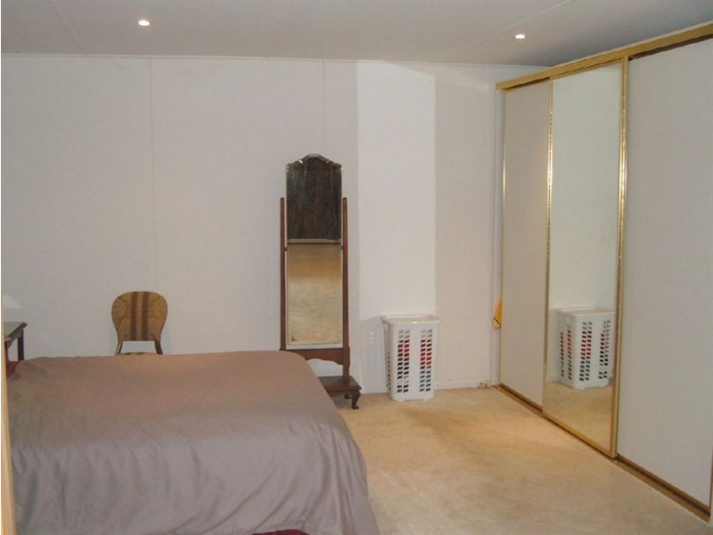 2 Beach Cres, Greens Beach TAS 7270