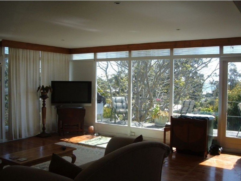 2 Beach Cres, Greens Beach TAS 7270