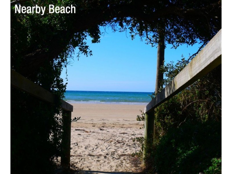 102 Top Road West, Greens Beach TAS 7270