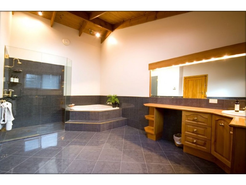 1 Pleasant Hills Drive, Grindelwald TAS 7277