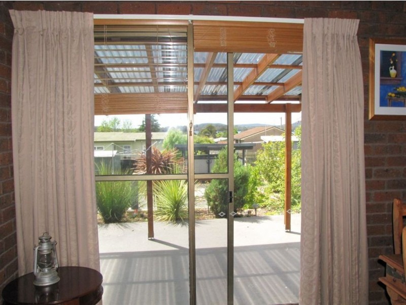 12 Ernest Street, Beauty Point TAS 7270