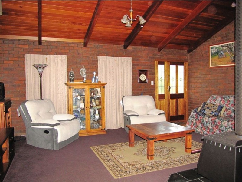 12 Ernest Street, Beauty Point TAS 7270