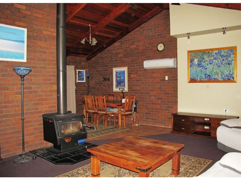 12 Ernest Street, Beauty Point TAS 7270