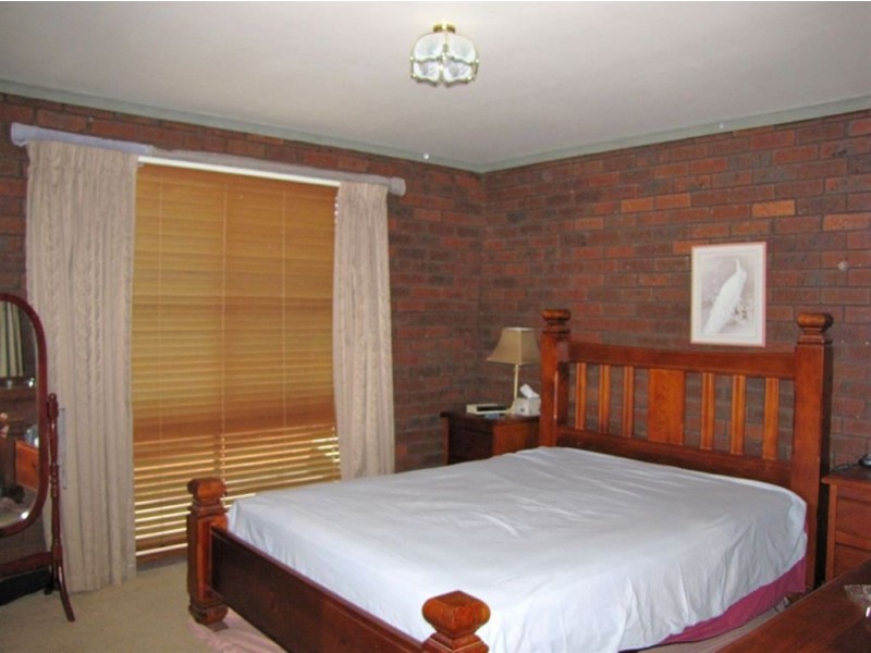 12 Ernest Street, Beauty Point TAS 7270