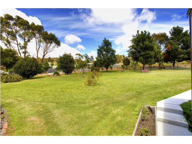 4 Kellys Lookout Road, Beaconsfield TAS 7270