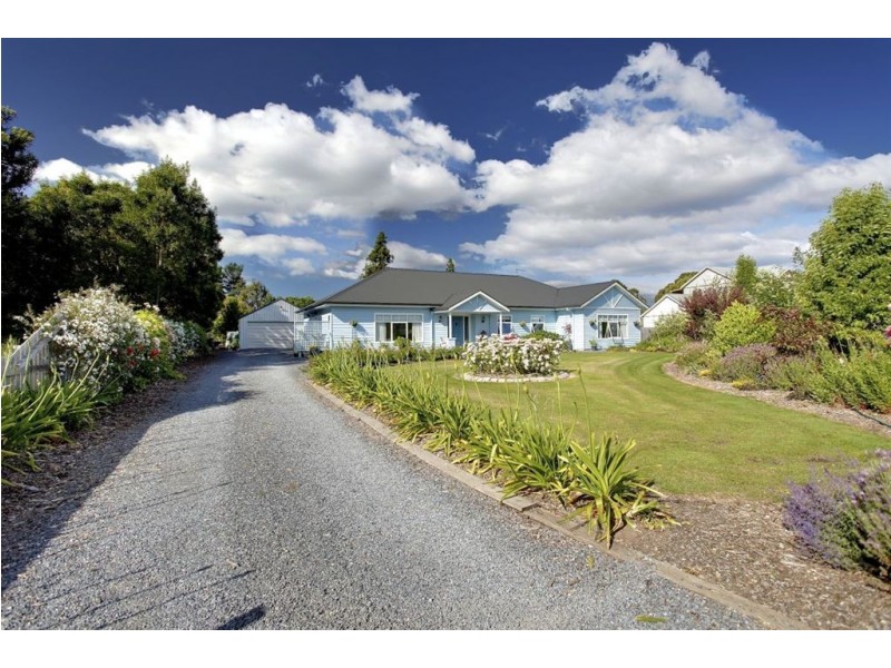 15 Carl Court, Swan Point TAS 7275