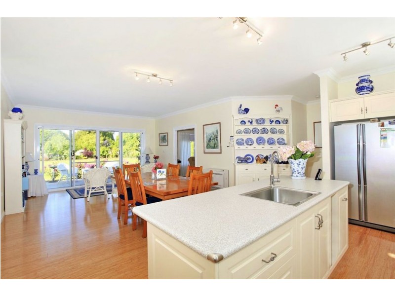 15 Carl Court, Swan Point TAS 7275