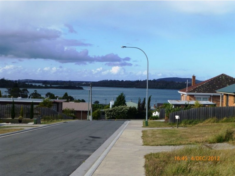 7 Cosgrove Crt, Beauty Point TAS 7270