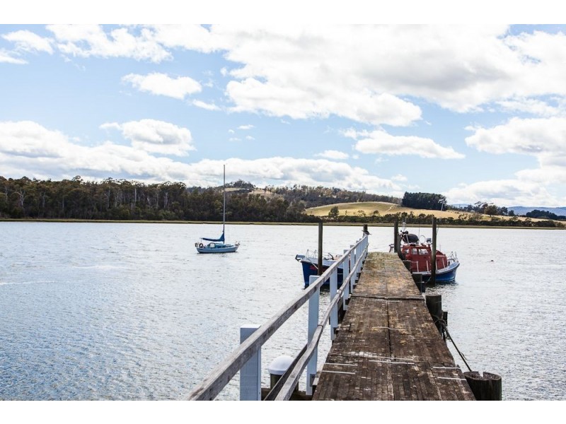 18 Paringa Avenue, Lanena TAS 7275