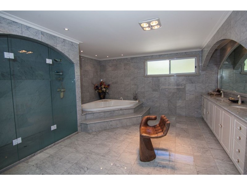 18 Paringa Avenue, Lanena TAS 7275