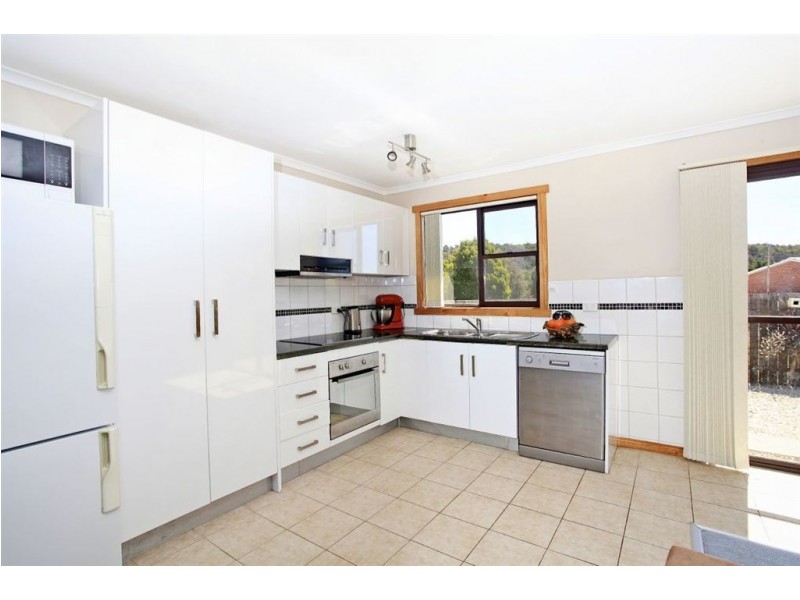31 Weld Street, Beaconsfield TAS 7270