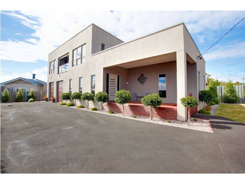 180 Charles Street, Beauty Point TAS 7270