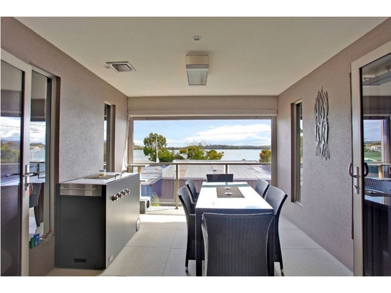 180 Charles Street, Beauty Point TAS 7270