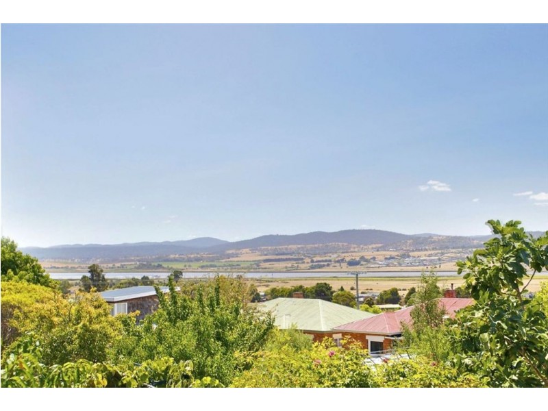 2/85 Riverside  Drive, Riverside TAS 7250