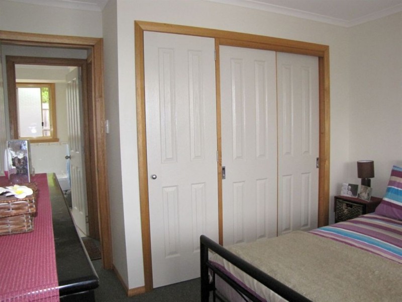 2/1 Cosgrove Court, Beauty Point TAS 7270