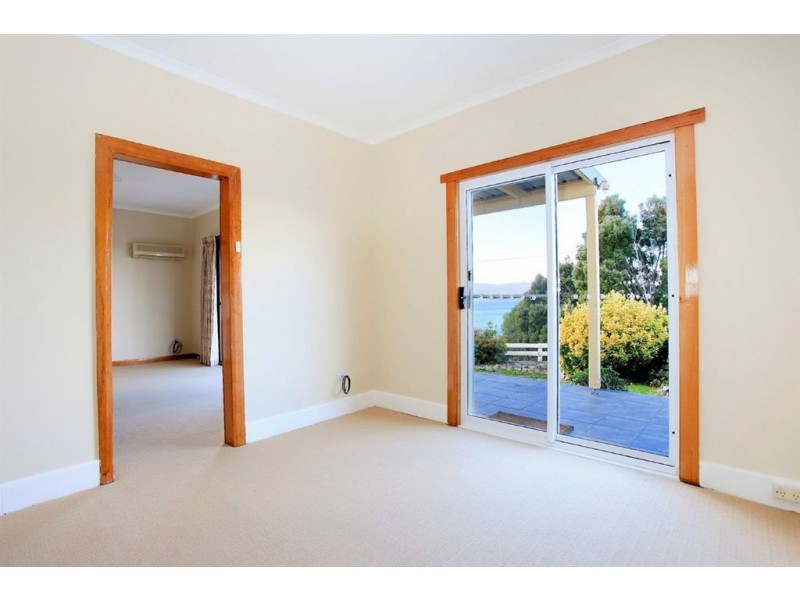 9 Clarke Street, Beauty Point TAS 7270