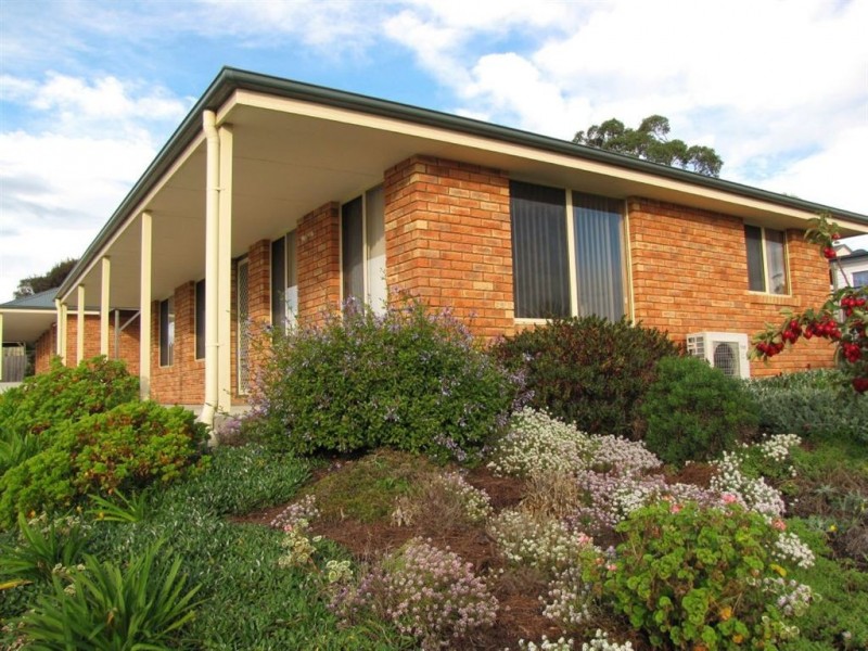 1/1 Cosgrove Court, Beauty Point TAS 7270