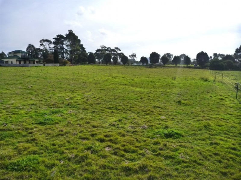 241A Bevic Road, Clarence Point TAS 7270