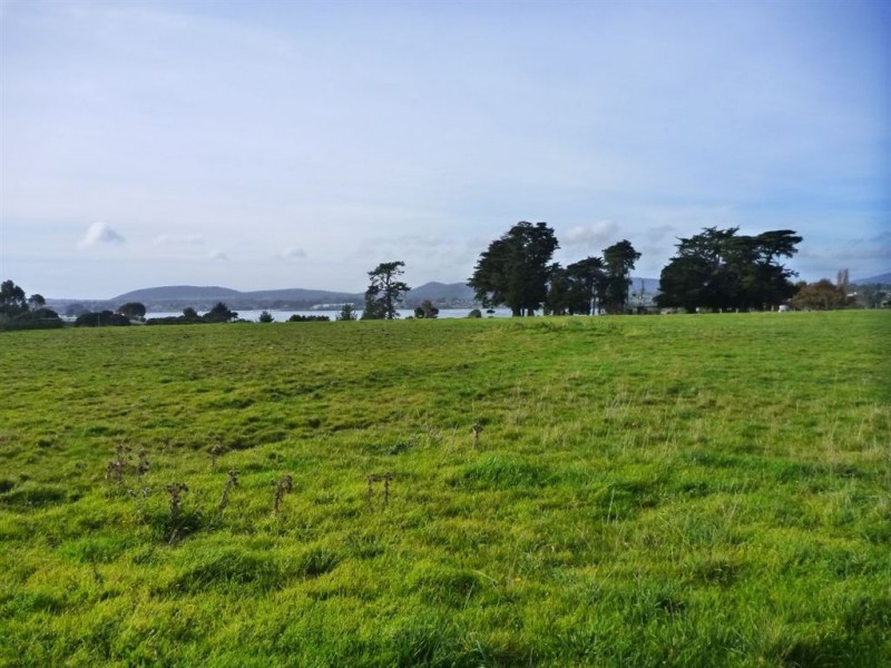 241A Bevic Road, Clarence Point TAS 7270