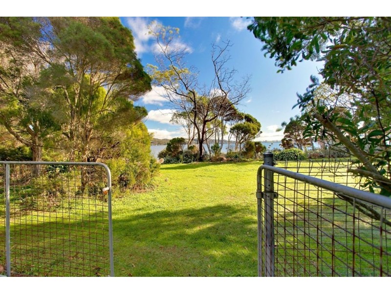 206 Paper Beach Road, Swan Point TAS 7275