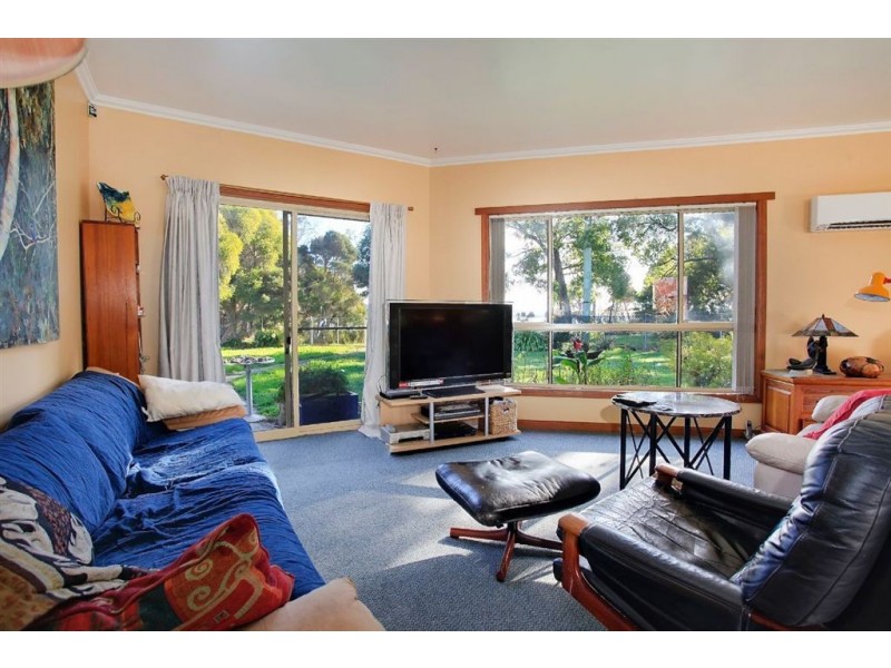 206 Paper Beach Road, Swan Point TAS 7275