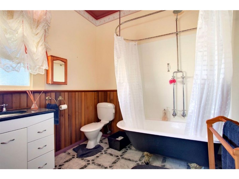 22 West Arm Road, Beauty Point TAS 7270