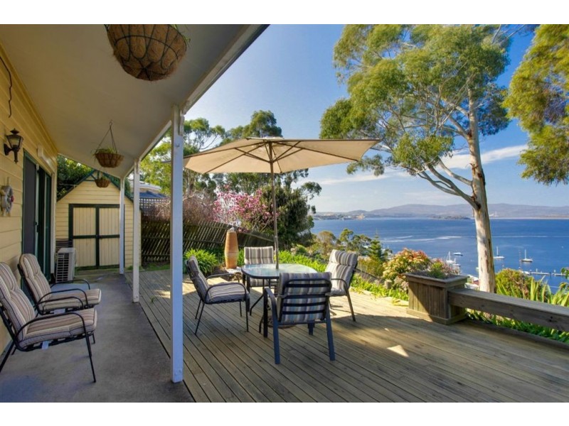 118 oxford street, Beauty Point TAS 7270