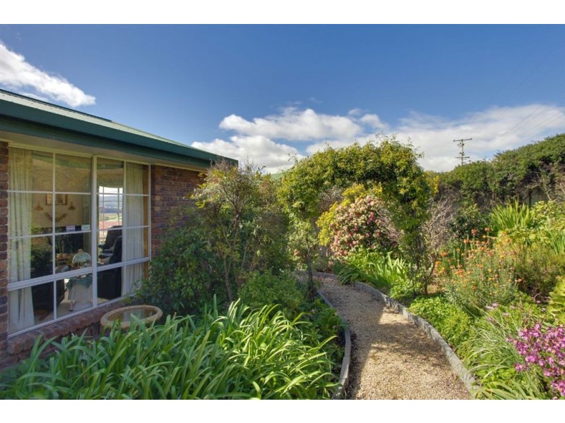 1/85 Riverside Drive, Riverside TAS 7250