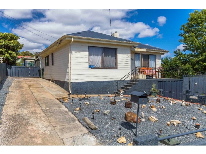 7 Ernest Street, Beauty Point TAS 7270