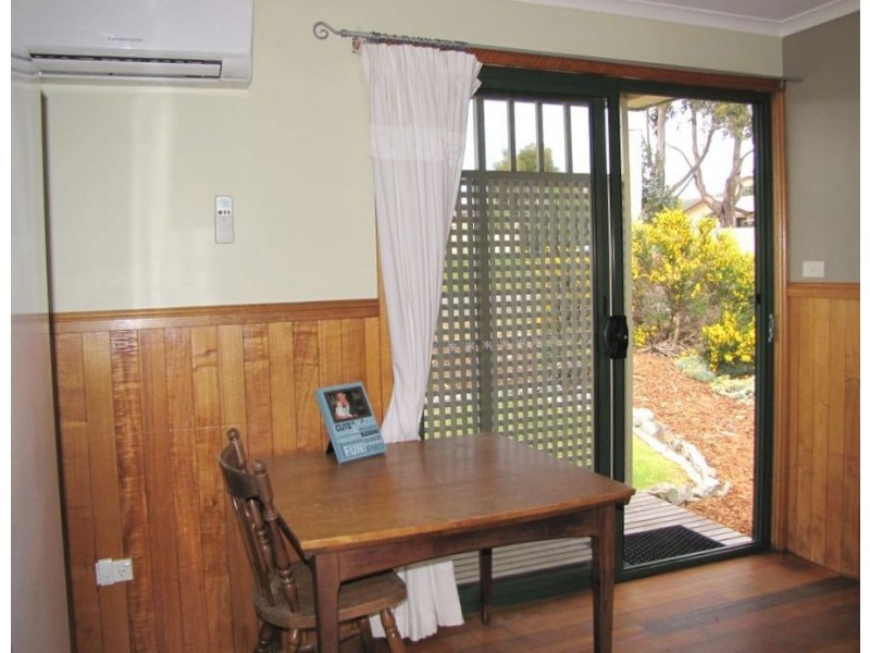 12 Crowther Street, Beaconsfield TAS 7270