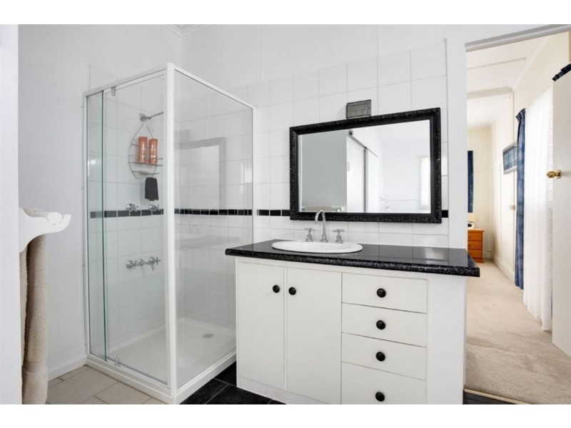 12 Scott Street, Beauty Point TAS 7270