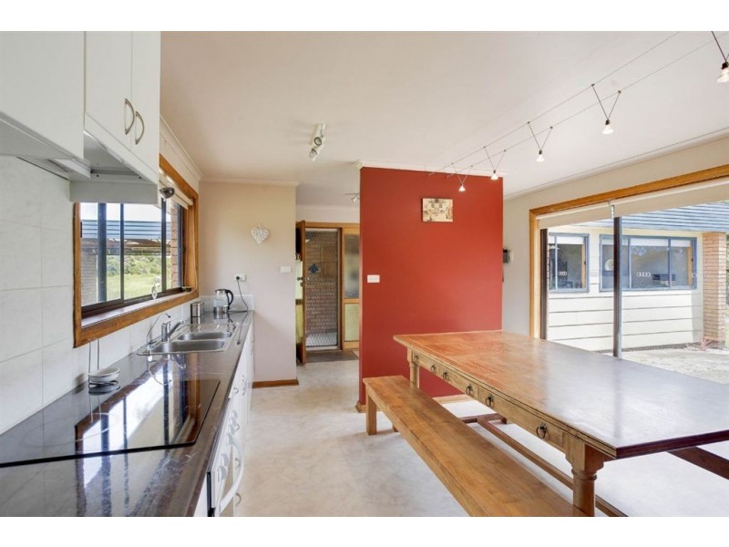 13 West Arm Road, Beauty Point TAS 7270