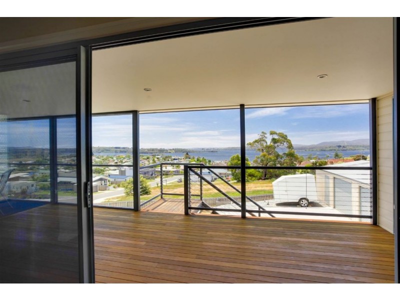 11 Cosgrove Court, Beauty Point TAS 7270