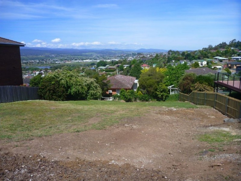 15 Balmoral Avenue, Riverside TAS 7250