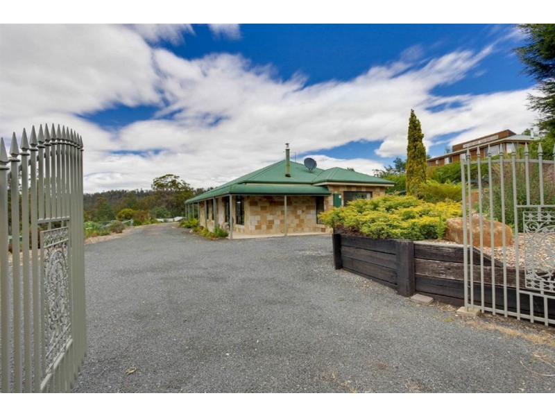 36 Pleasant Hills Drive, Grindelwald TAS 7277