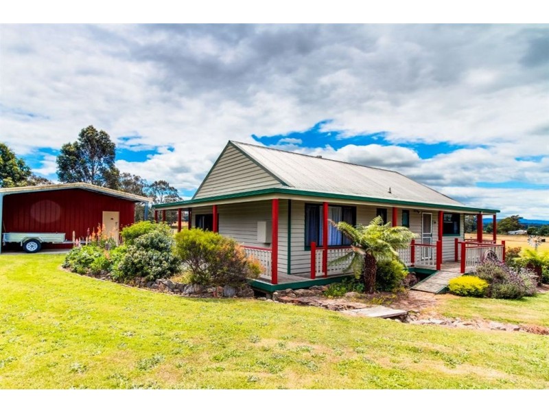 4 Kellys Lookout Road, Beaconsfield TAS 7270