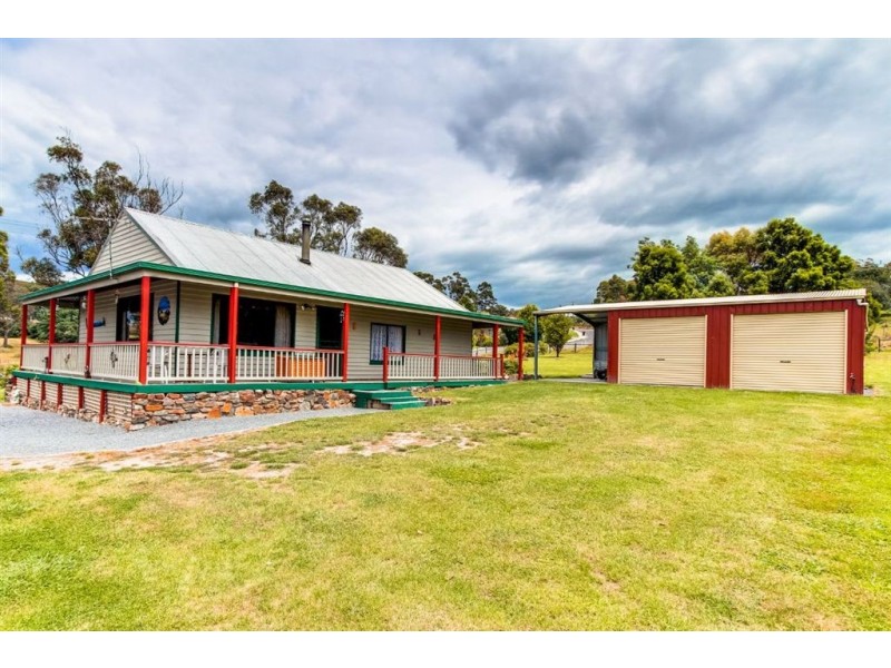 4 Kellys Lookout Road, Beaconsfield TAS 7270