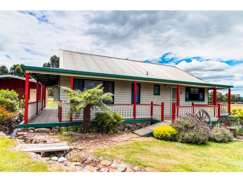 4 Kellys Lookout Road, Beaconsfield TAS 7270