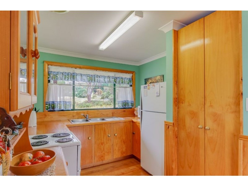 4 Kellys Lookout Road, Beaconsfield TAS 7270