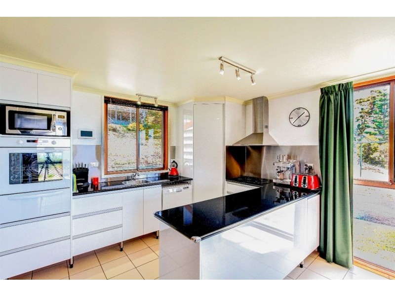 3 Crozier Street, Beauty Point TAS 7270