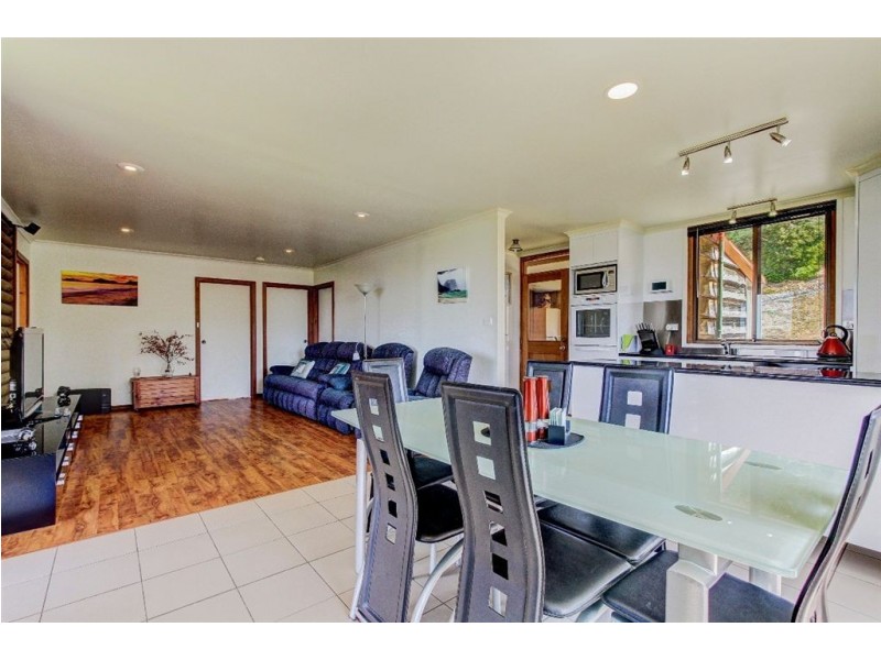 3 Crozier Street, Beauty Point TAS 7270
