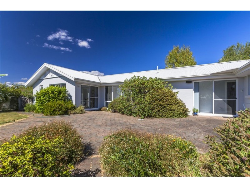 9 Pleasant Hills Drive, Grindelwald TAS 7277