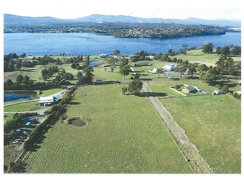 224 Bevic Road, Clarence Point TAS 7270