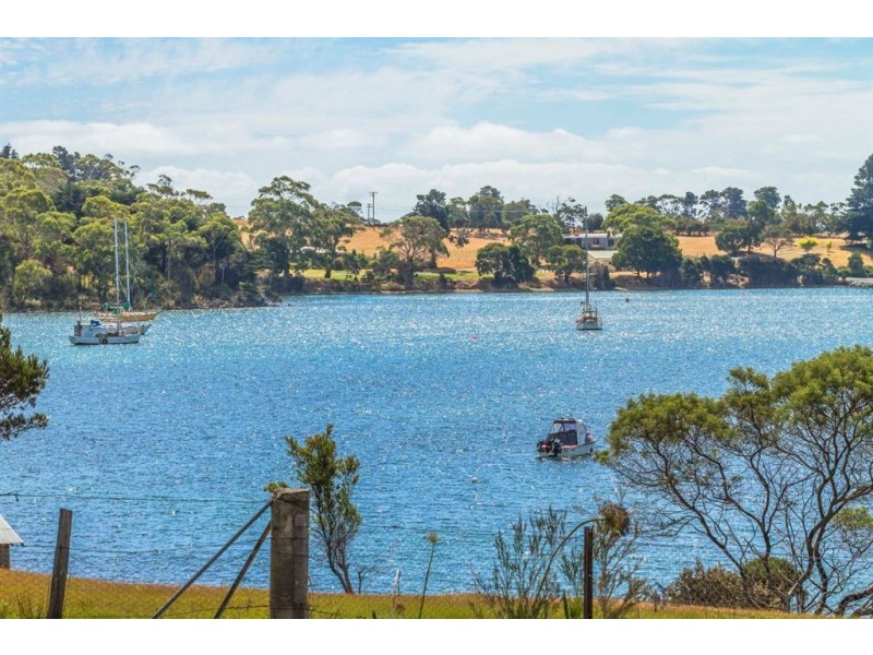 89 Sunset Boulevard, Clarence Point TAS 7270