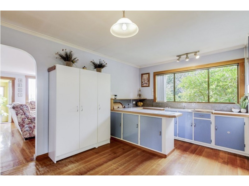 16 Brooklyn Street, Beaconsfield TAS 7270